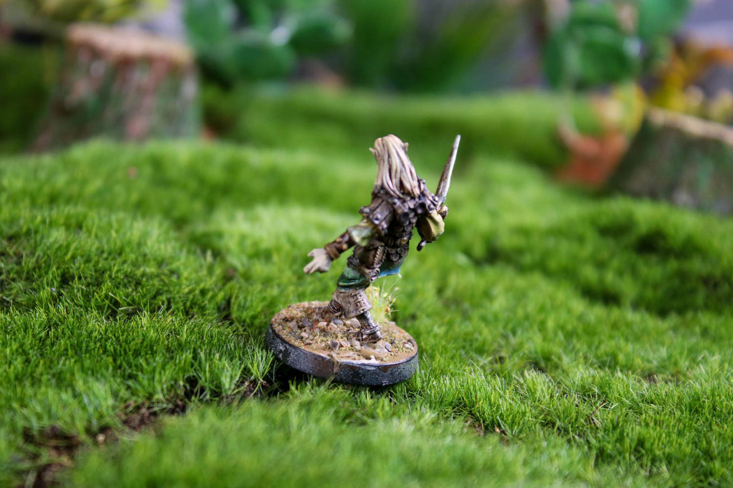 Elf- Zealot Miniatures